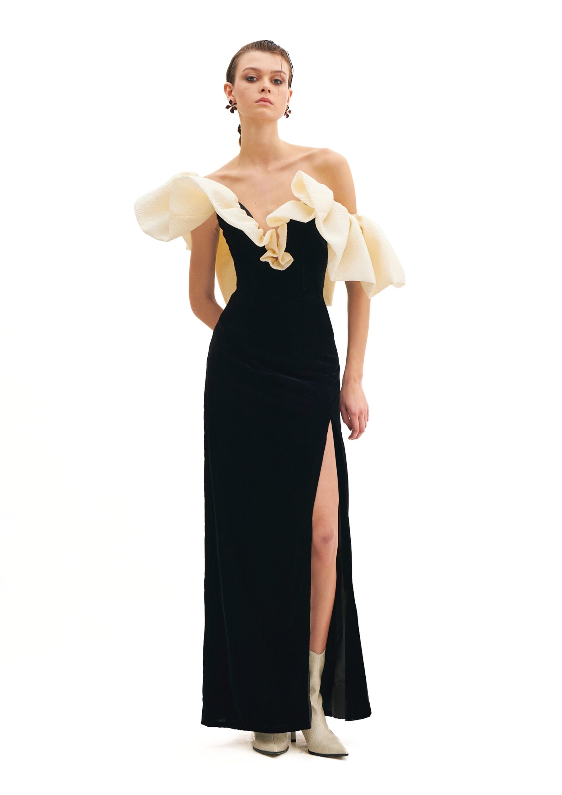Avaro Figlio Maxi Dress With Radiance Jacquard Petals in Black