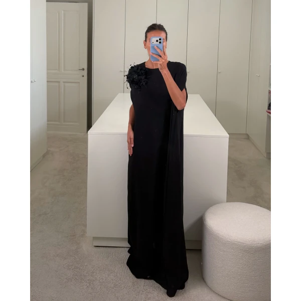 Bernadette Dress Eleonore in Black | Evening Gowns | Luxury Shoes 