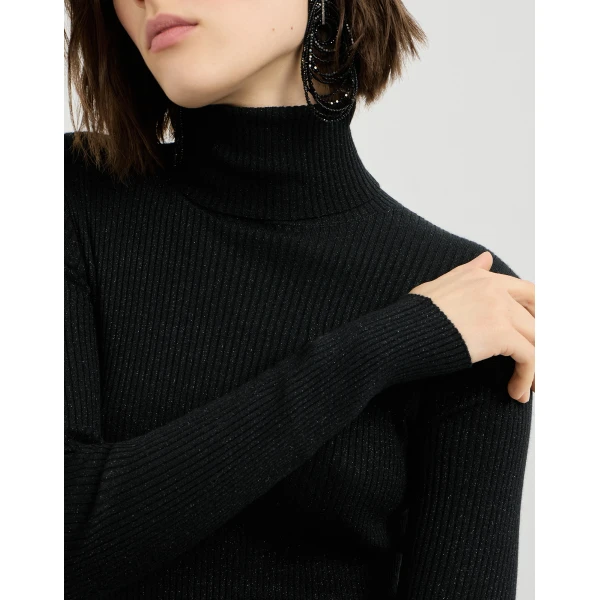 Black Knitwear