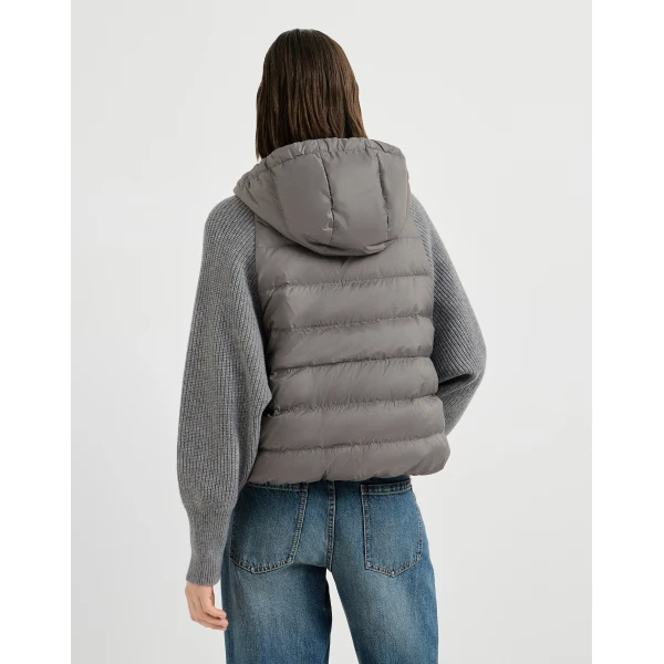 Brunello Cucinelli Down jacket with knitted sleeves and hood in Medium Grey