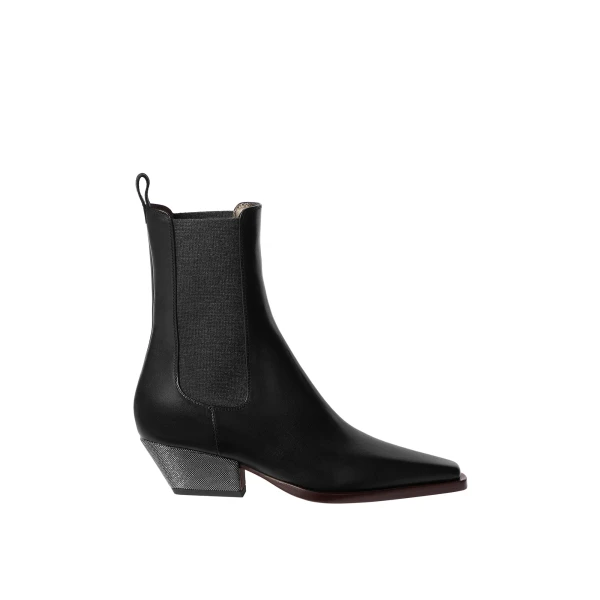 Leather Chelsea boots in Black
