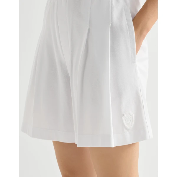 Piqué shorts in White - Image 4