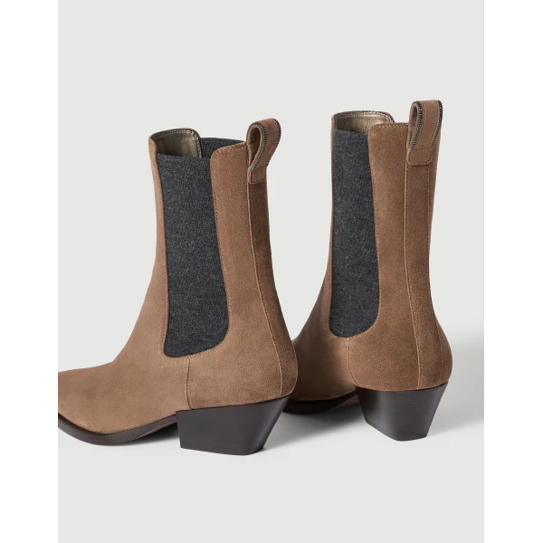 Suede Chelsea boots in Caramel - Image 4