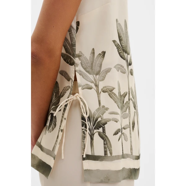 By Malina Lizly Top in Palm, view 5