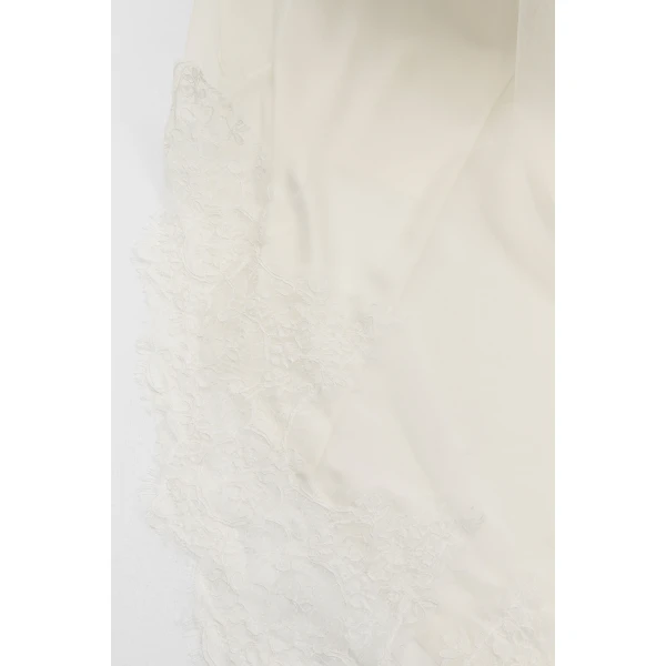By Malina Luxe Veil in Ivory, view 3