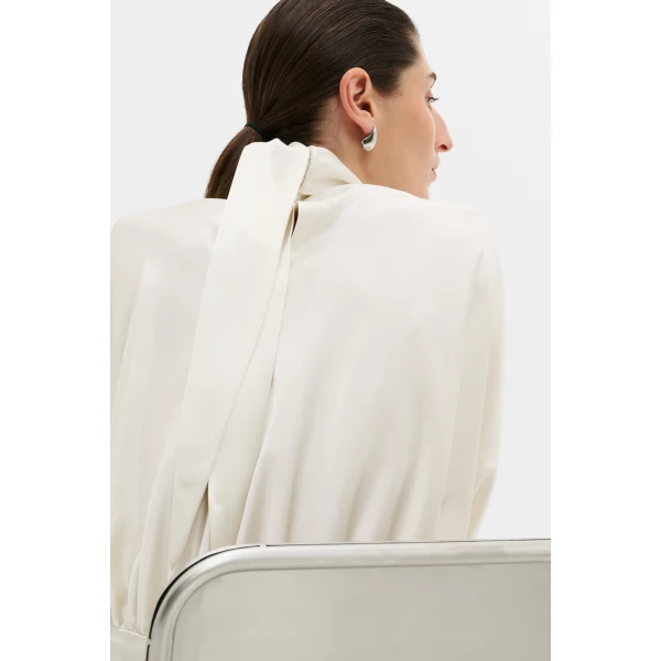 By Malina Vilja Blouse in Pearl, view 5