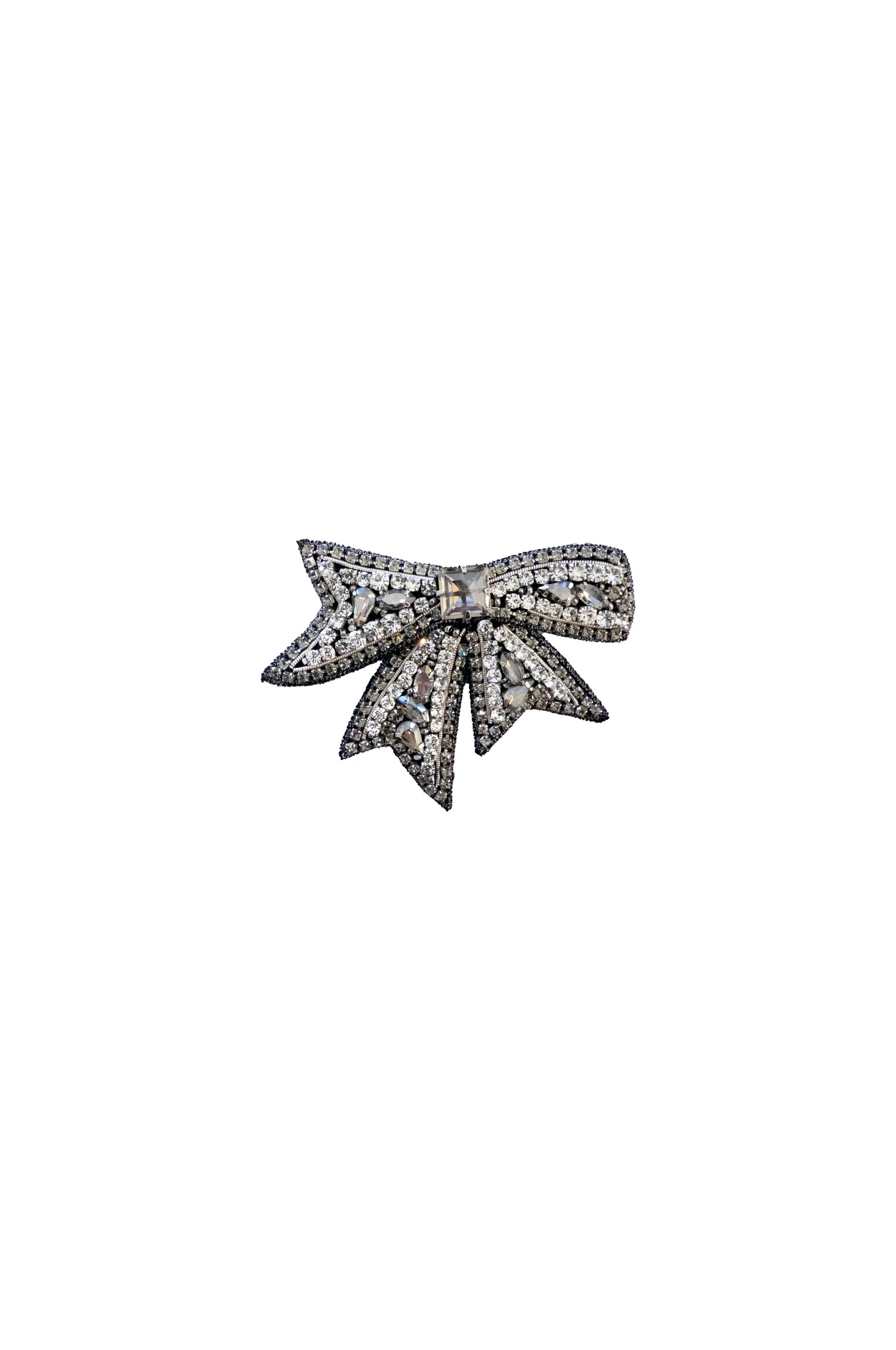 Dice Kayek Crystal-Embellished Bow Brooch BR50029 in White Dice Kayek Crystal-Embellished Bow Brooch BR50029 in White | Brooches & Pins | Luxury Shoes