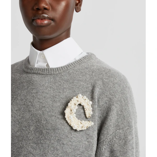 Erdem Pearl Alphabet Brooch O | Brooches & Pins | Luxury Shoes 