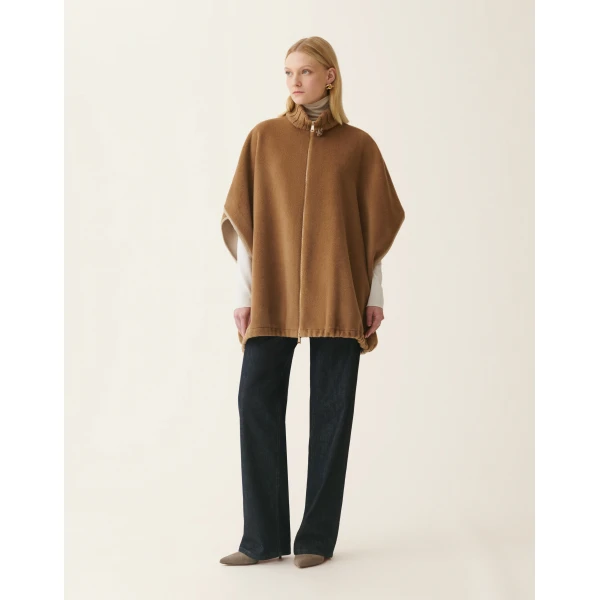 Fabiana Filippi Beaver Cape in Maple