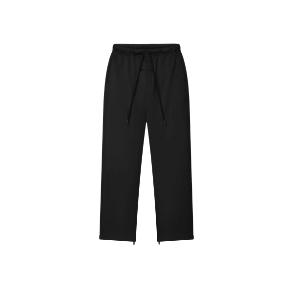 Essentials Tricot Classic Trackpant in Black