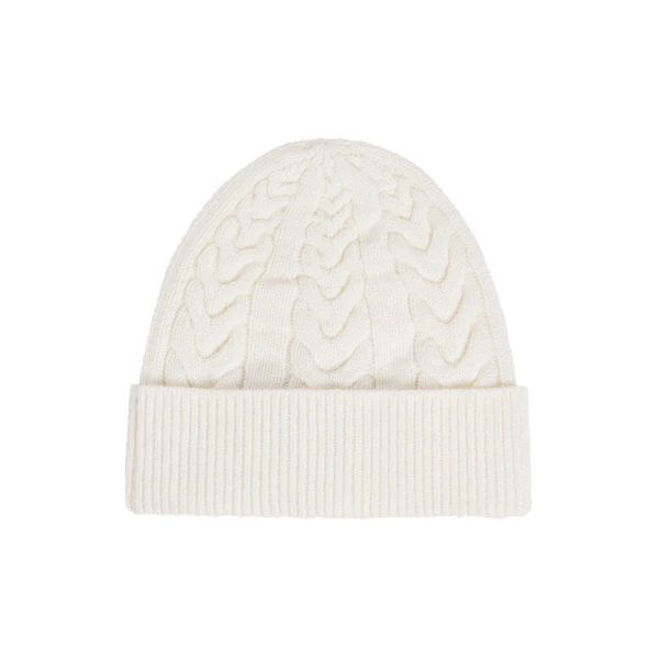 Cable Beanie in Snow