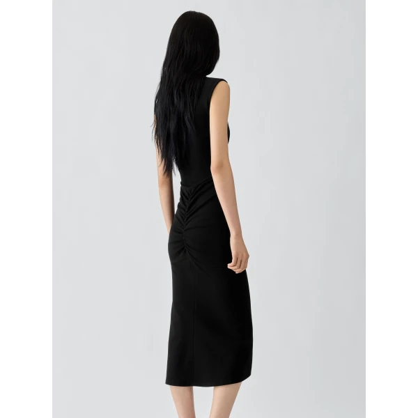 black Jacquemus dress