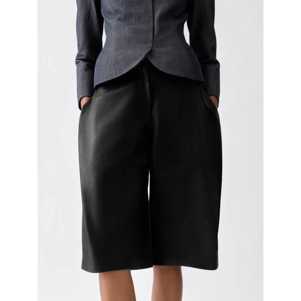 black Jacquemus shorts