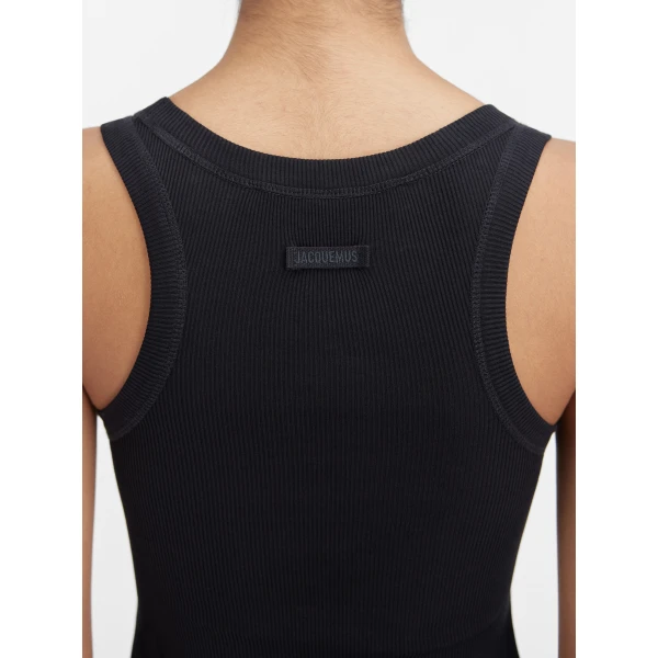 black Jacquemus top