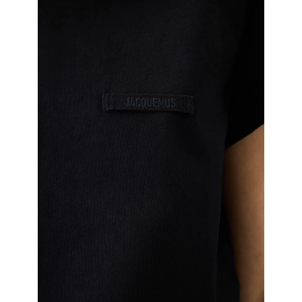 black Jacquemus top