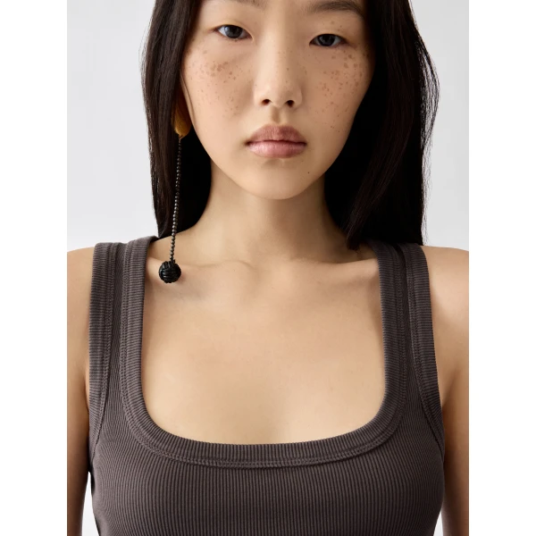 brown top