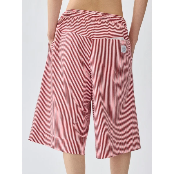 pink shorts