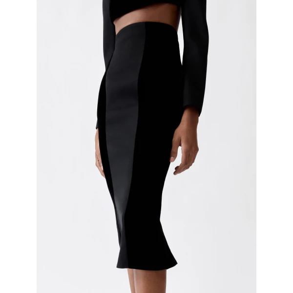 black Jacquemus skirt