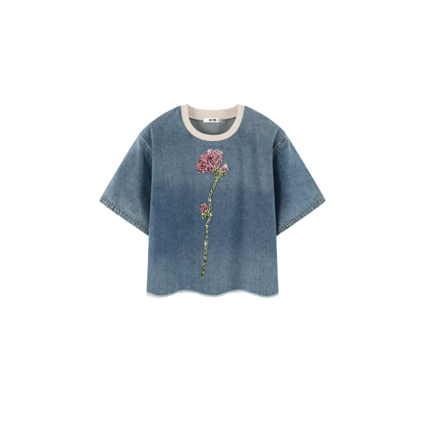 Contrast Rib Denim Cropped Rhinestone Rose Tee in Washed Blue
