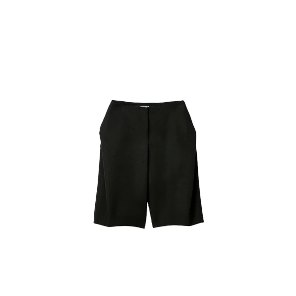The Cubisto Shorts in Black