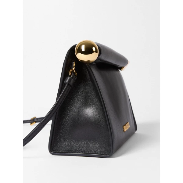 black Jacquemus clutch