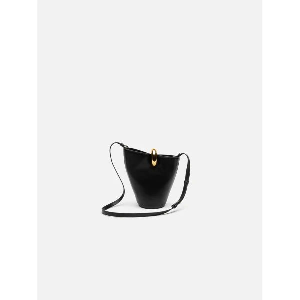 black Jacquemus bucket bag