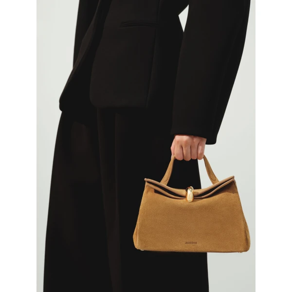 camel Jacquemus shoulder bag