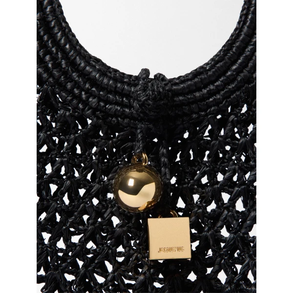 black shoulder bag