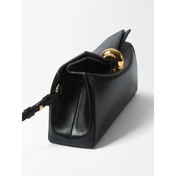 black Jacquemus clutch