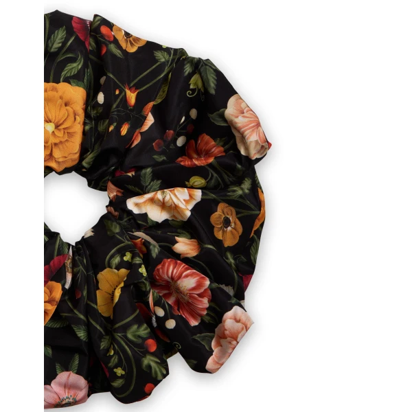 La DoubleJ Giga Scrunchie in Botticelli Black at Luxury Shoes 