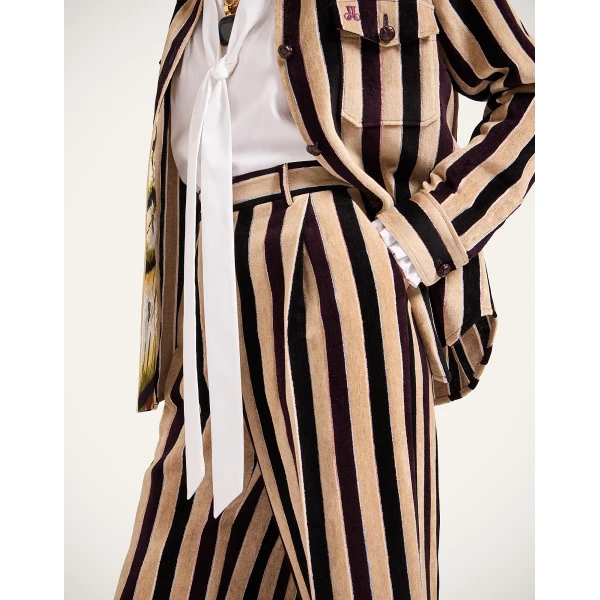 La DoubleJ Loose Pants in Stripes Light Beige, view 4