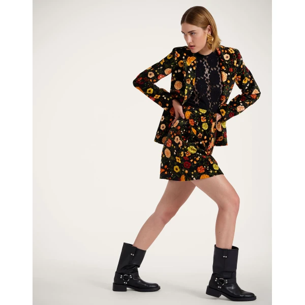 La DoubleJ Short Skirt in Botticelli Black, view 2