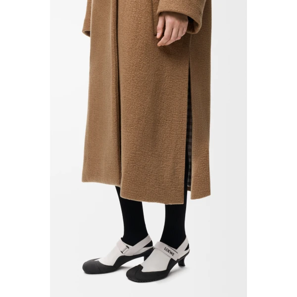 Coat in Cashmere, Beige - Image 4