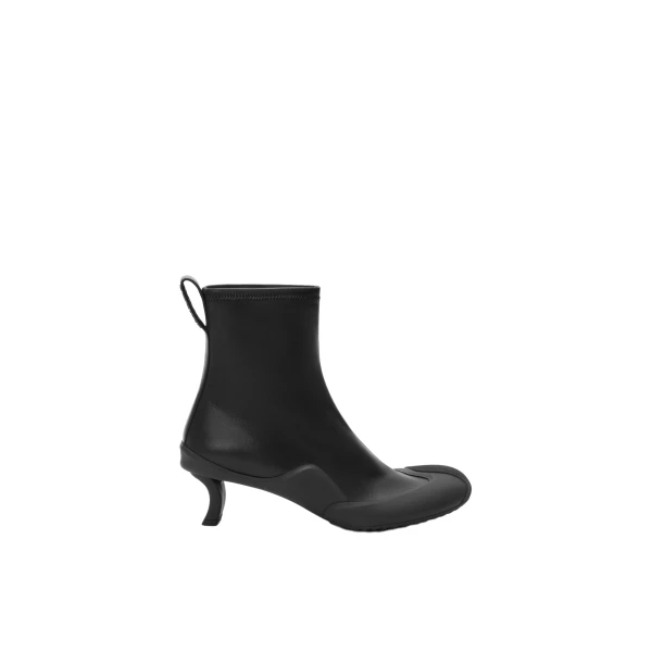 Dive Bootie in Stretch Calfskin, Black