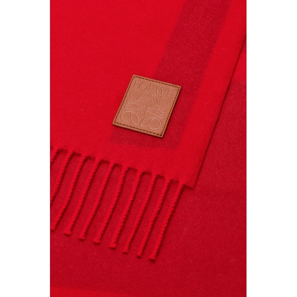 Scarf in Cashmere, Red and Dark Red - Image 5