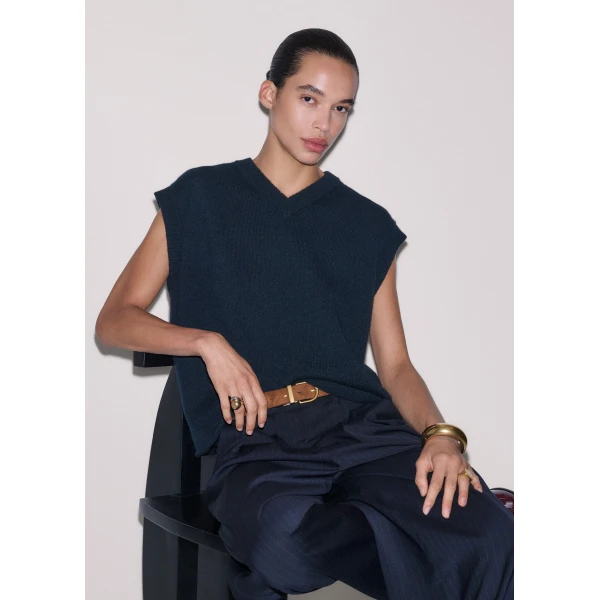 ME+EM Boyfriend Knit Vest in Navy