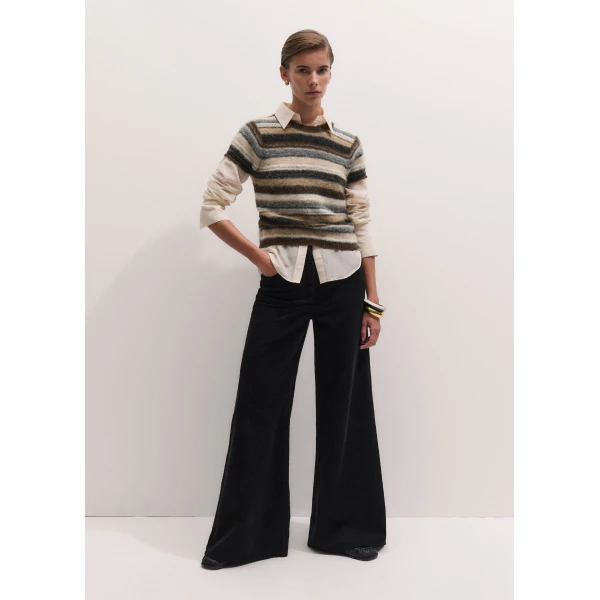 ME+EM Super Wide Flare Trouser in Black Wash, view 4 | Wide leg pants | Luxury Shoes 