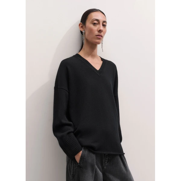 ME+EM Ultimate Boyfriend Jumper in Black, view 6 | Sweaters | Luxury Shoes 