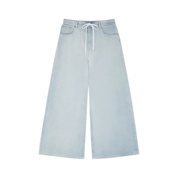 Wide-Leg Jeans in Light Blue