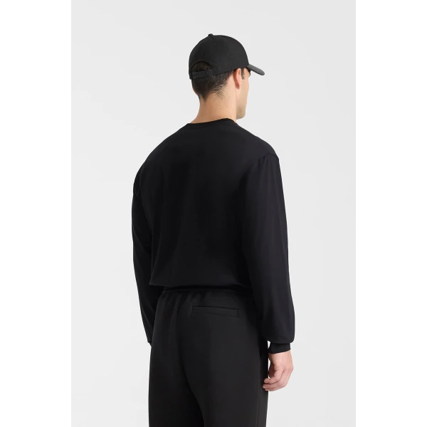 Mackage Trey Long Sleeve Crew Neck T-Shirt in Black