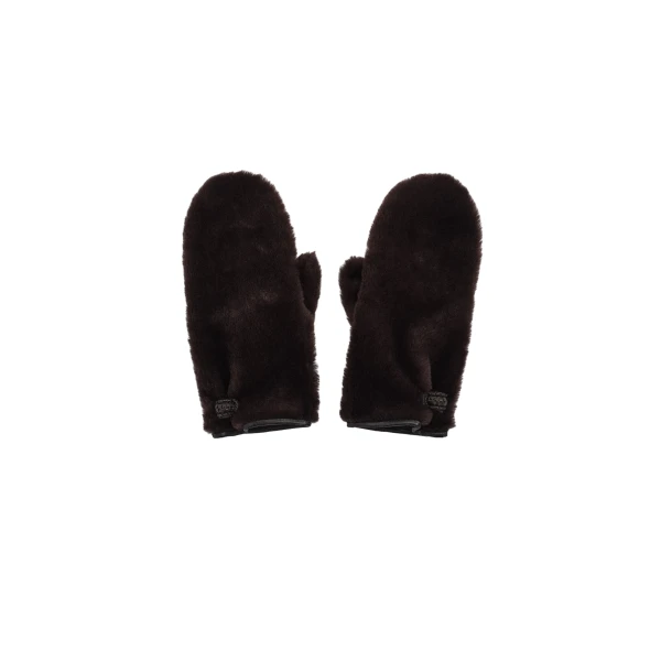 Fur mittens in brown
