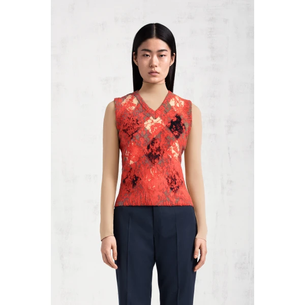 Maison Margiela Argyle Knit Sleeveless Top in Red | Sweaters | Luxury Shoes 