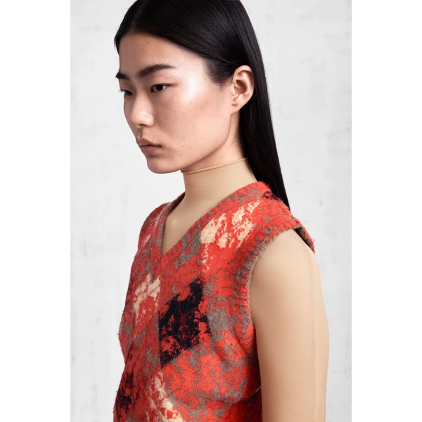 Maison Margiela Argyle Knit Sleeveless Top in Red | Sweaters | Luxury Shoes 