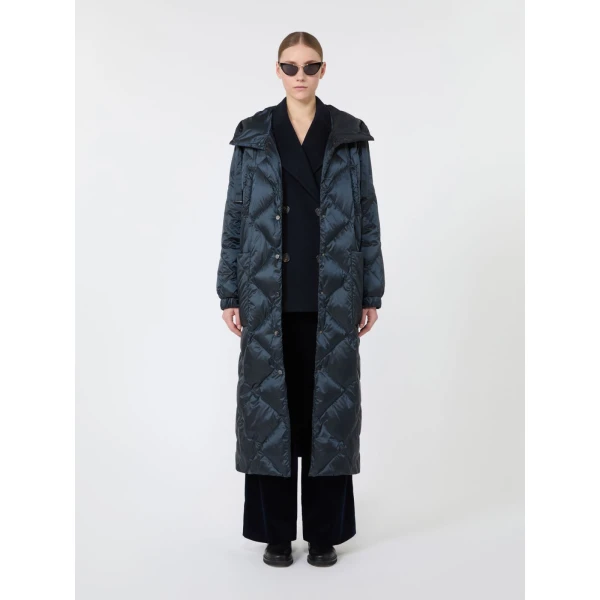 Max Mara Abete Long Quilted Water-Repellent Puffer in Midnight Blue | Coats | Luxury Shoes 
