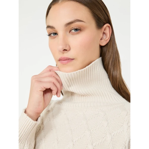 Max Mara Bambola Oversized Diamond-Knit Sweater in Beige | Sweaters | Luxury Shoes 