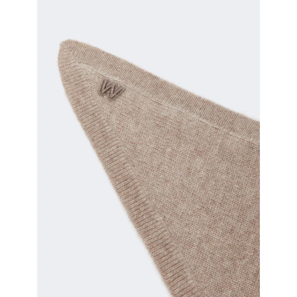 Max Mara Bosso Triangle Cashmere Scarf in Honey | Scarves | Luxury Shoes 