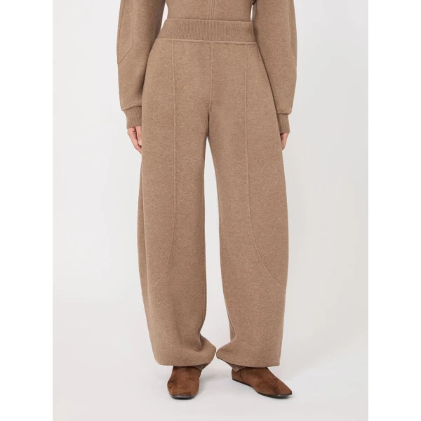 Max Mara Cesto Wool and Cashmere Jogging Trousers in Beige | Sweatpants | Luxury Shoes 