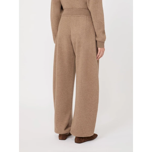 Max Mara Cesto Wool and Cashmere Jogging Trousers in Beige | Sweatpants | Luxury Shoes 
