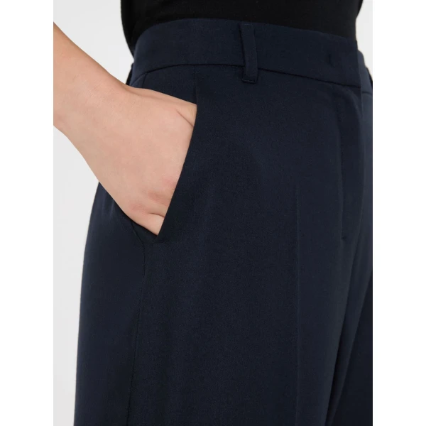Max Mara Cottage Wool Flannel Trousers in Midnight Blue | Tailored pants | Luxury Shoes 