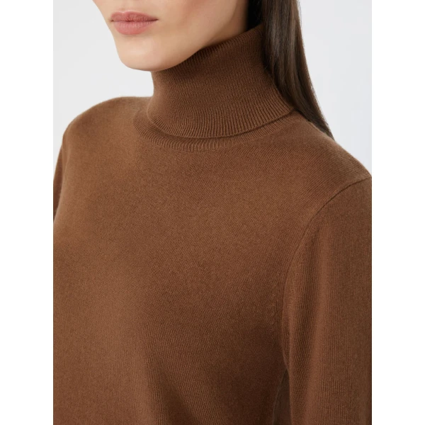 Max Mara Educata Wool and Cashmere Turtleneck Sweater in Tobacco | Turtlenecks | Luxury Shoes 